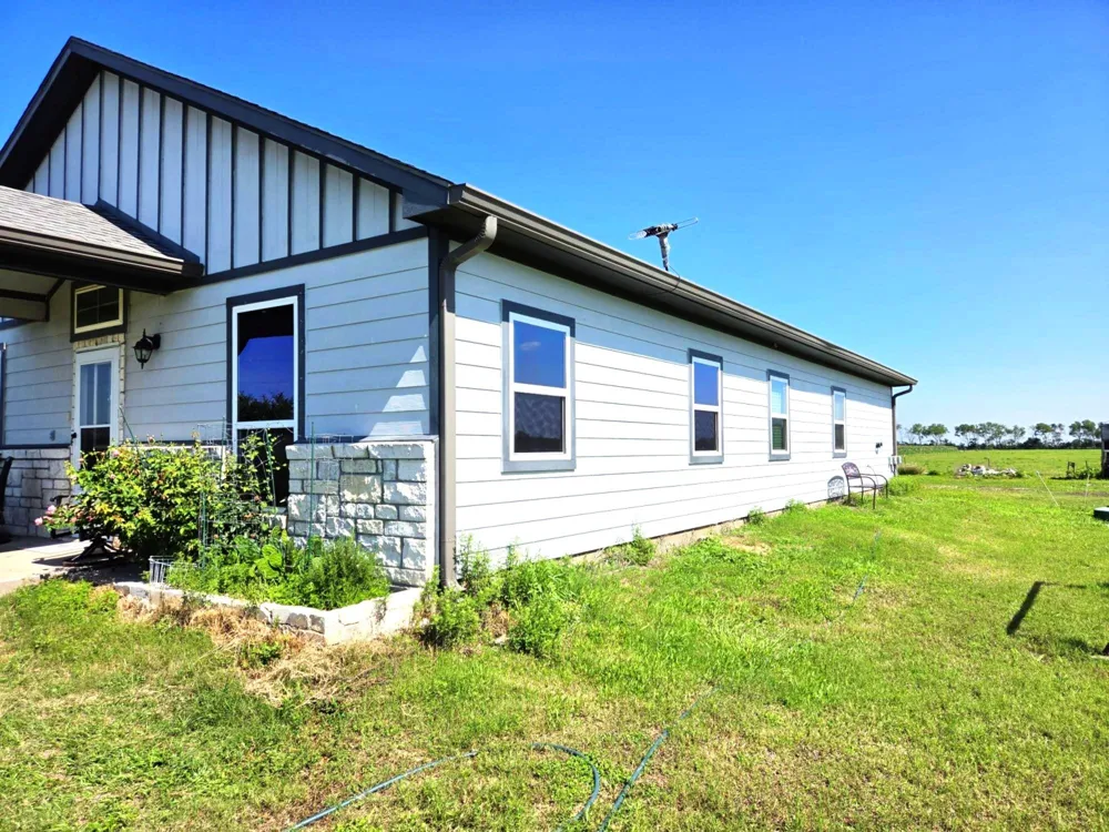 928 County Road 316 Louise, TX 77455
