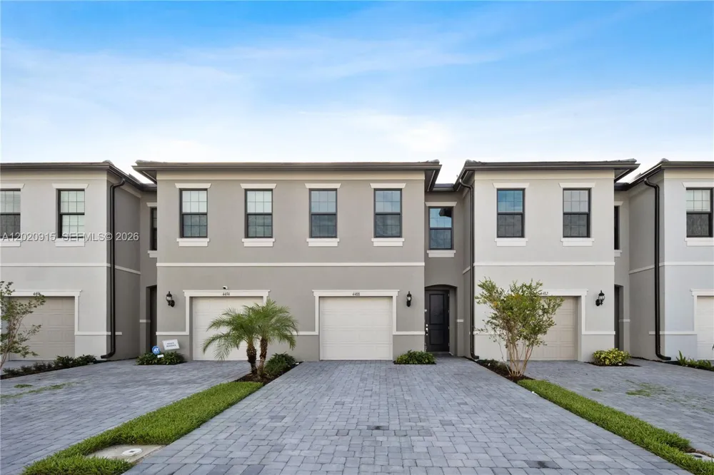 4488 E Appleton Cir E Oakland Park, FL 33309