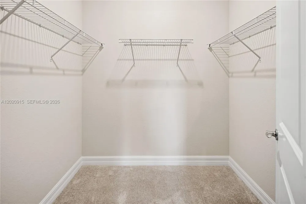4488 E Appleton Cir E Oakland Park, FL 33309