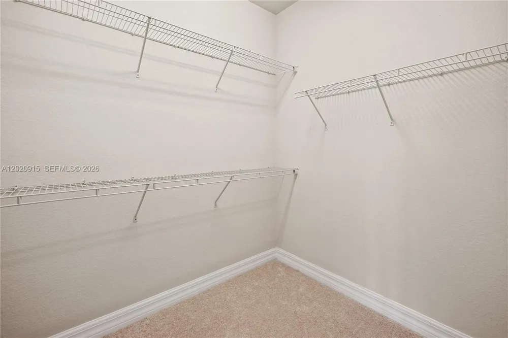 4488 E Appleton Cir E Oakland Park, FL 33309
