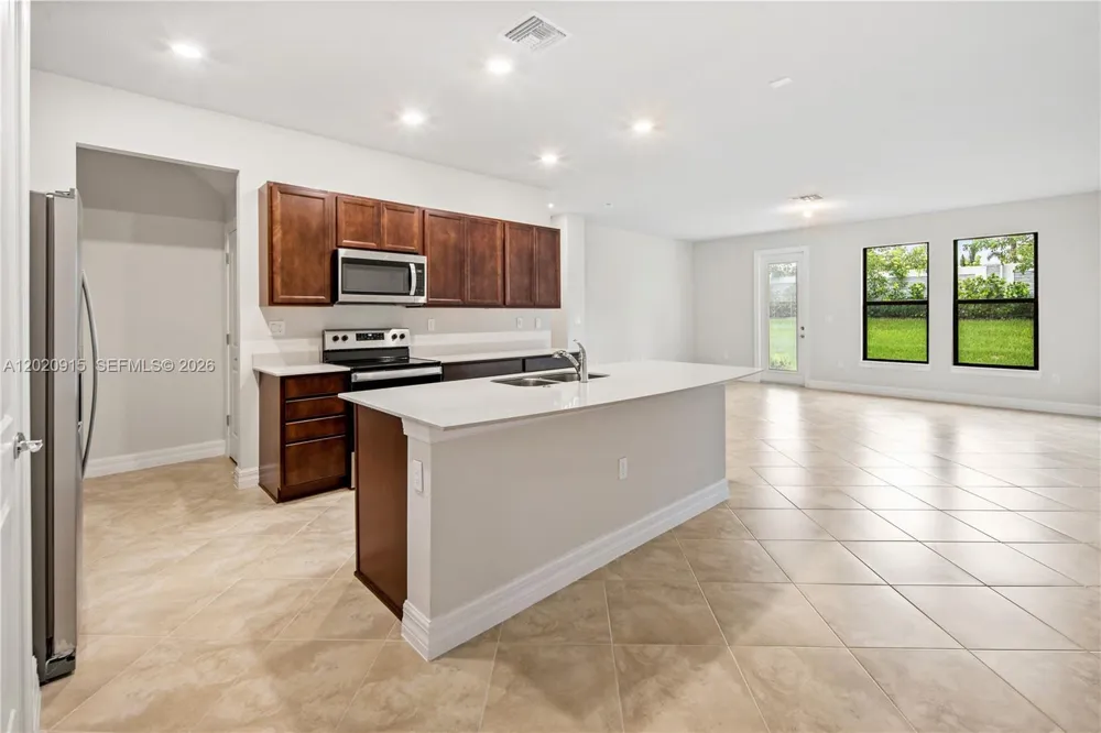 4488 E Appleton Cir E Oakland Park, FL 33309