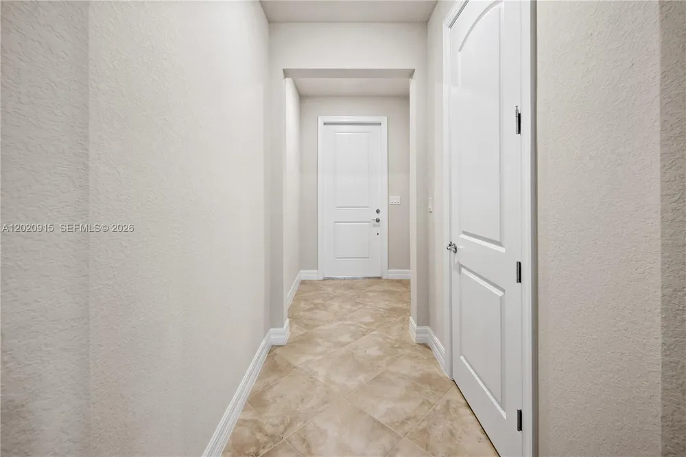4488 E Appleton Cir E Oakland Park, FL 33309