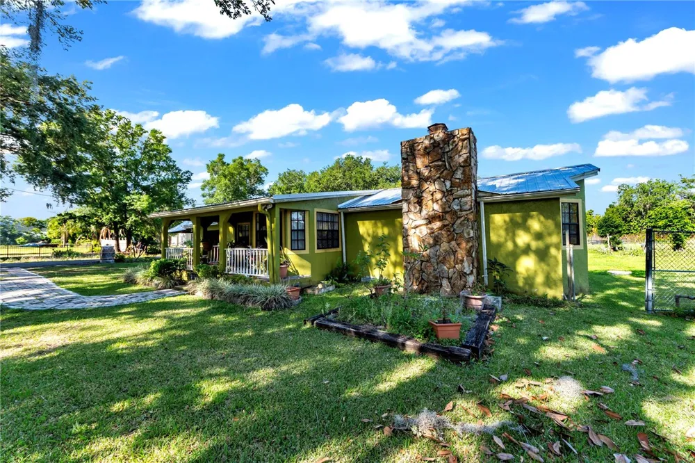 13610 ACKER ROAD Dover, FL 33527