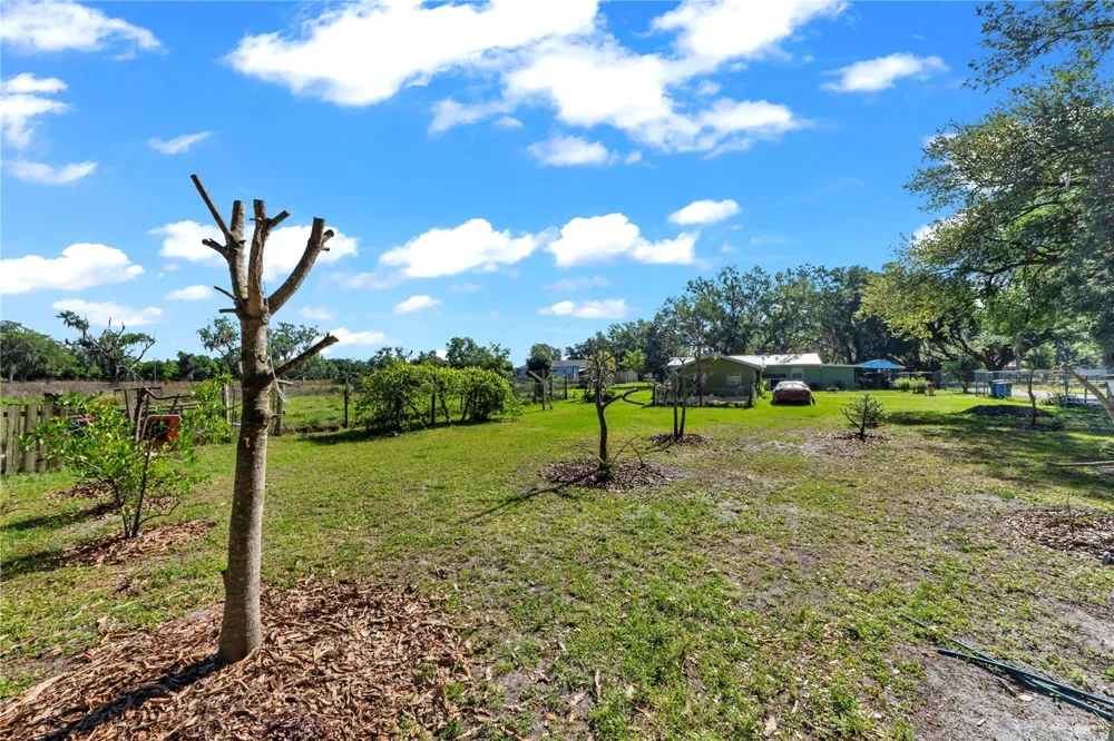13610 ACKER ROAD Dover, FL 33527