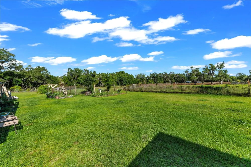 13610 ACKER ROAD Dover, FL 33527