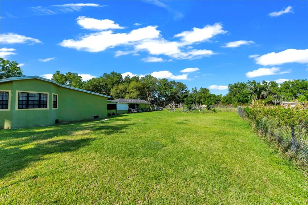 13610 ACKER ROAD Dover, FL 33527