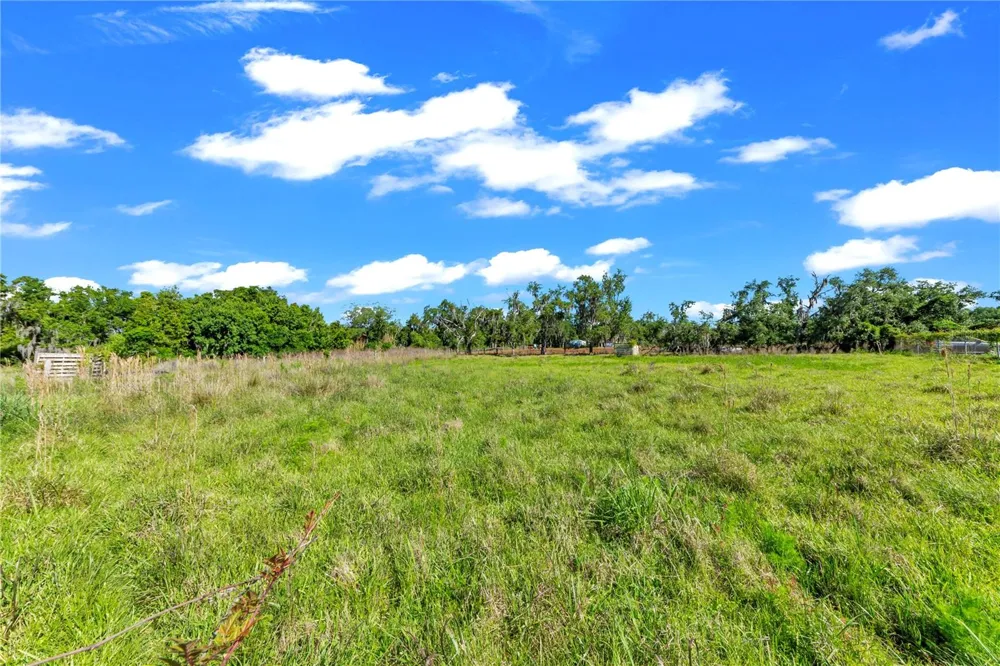 13610 ACKER ROAD Dover, FL 33527
