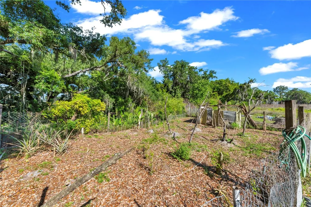 13610 ACKER ROAD Dover, FL 33527