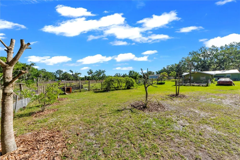 13610 ACKER ROAD Dover, FL 33527
