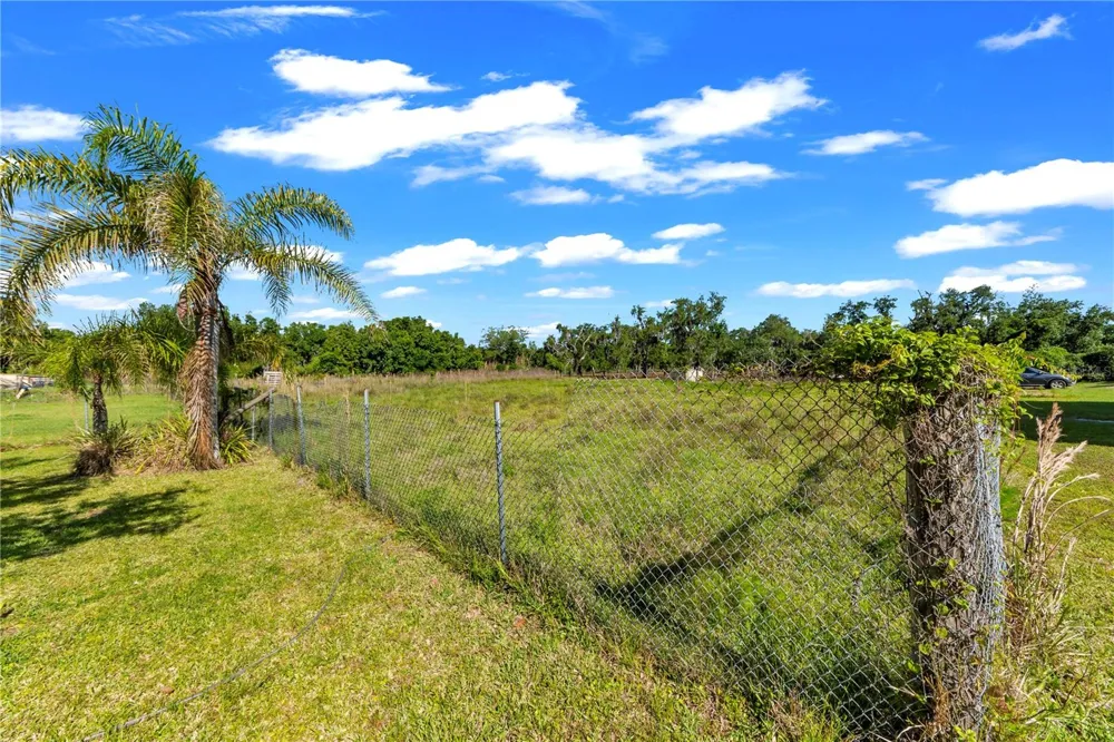 13610 ACKER ROAD Dover, FL 33527
