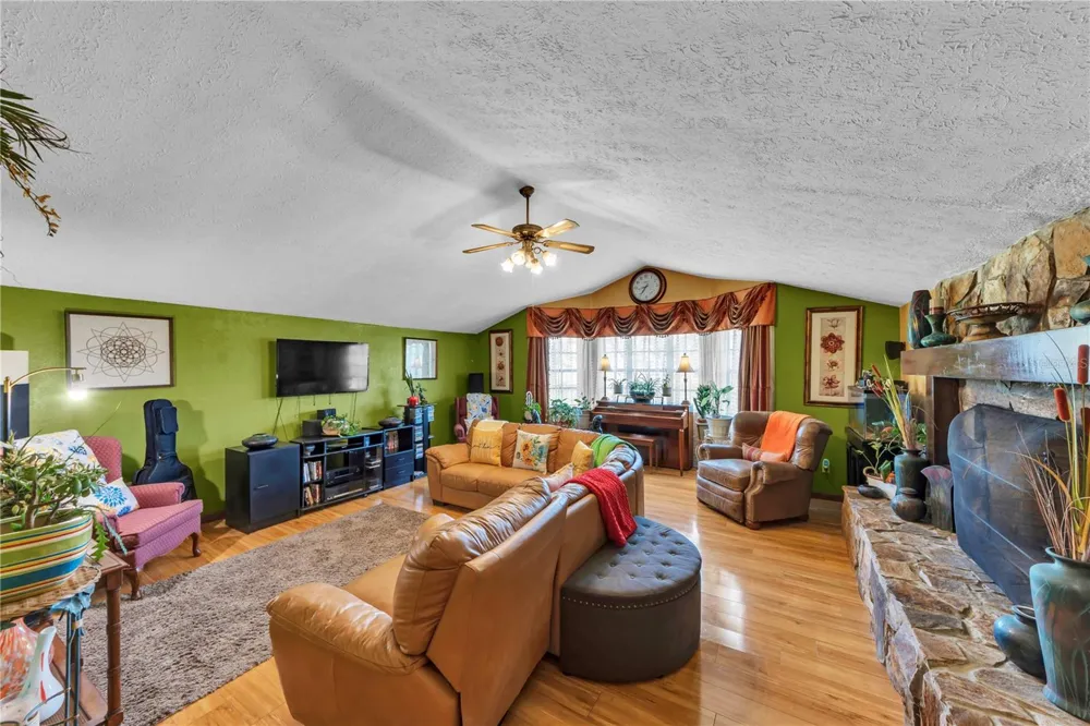 13610 ACKER ROAD Dover, FL 33527