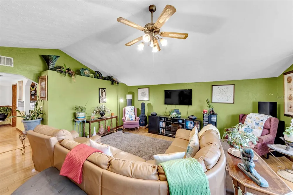 13610 ACKER ROAD Dover, FL 33527