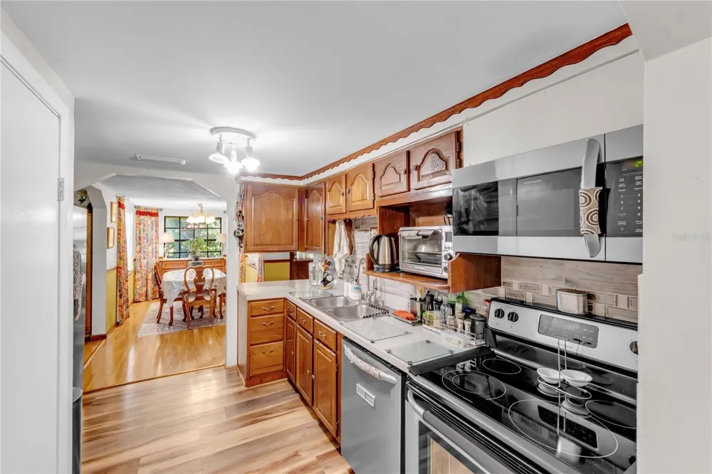 13610 ACKER ROAD Dover, FL 33527