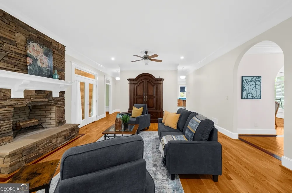 11905 Hutcheson Ferry RD Chattahoochee Hills, GA 30268