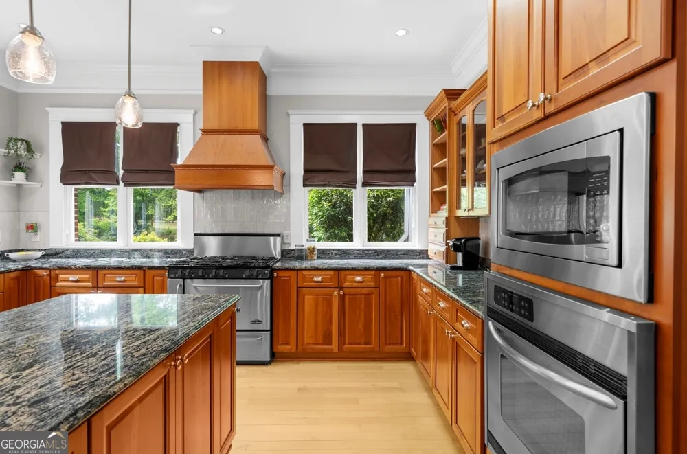 11905 Hutcheson Ferry RD Chattahoochee Hills, GA 30268