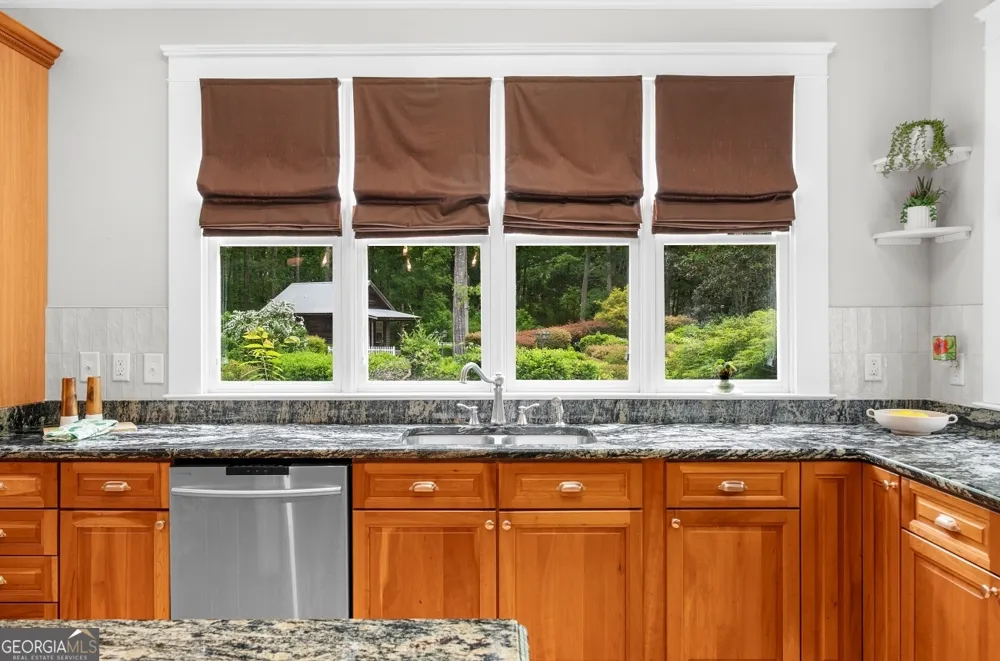 11905 Hutcheson Ferry RD Chattahoochee Hills, GA 30268
