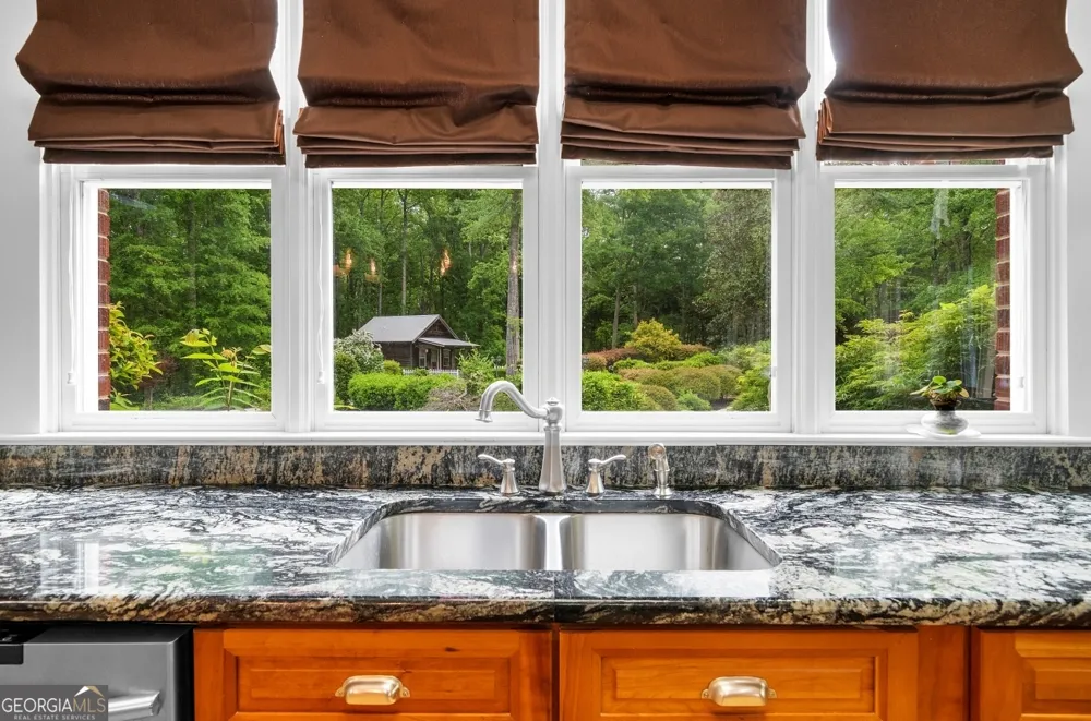 11905 Hutcheson Ferry RD Chattahoochee Hills, GA 30268