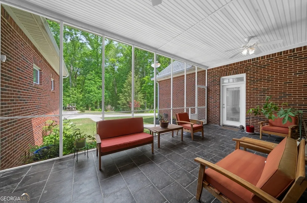 11905 Hutcheson Ferry RD Chattahoochee Hills, GA 30268