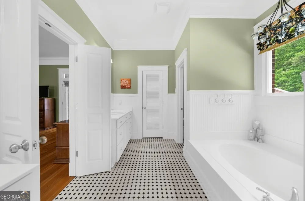 11905 Hutcheson Ferry RD Chattahoochee Hills, GA 30268