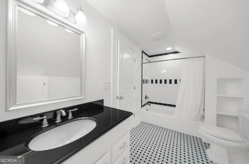 11905 Hutcheson Ferry RD Chattahoochee Hills, GA 30268