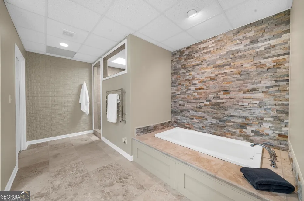 11905 Hutcheson Ferry RD Chattahoochee Hills, GA 30268