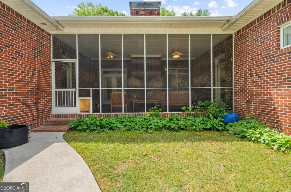 11905 Hutcheson Ferry RD Chattahoochee Hills, GA 30268