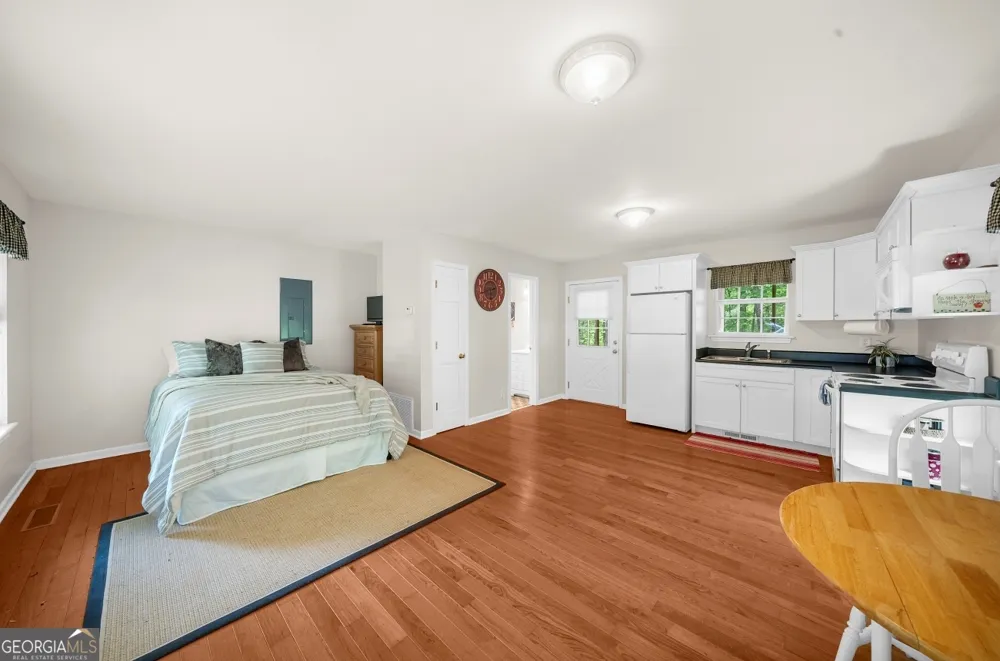 11905 Hutcheson Ferry RD Chattahoochee Hills, GA 30268