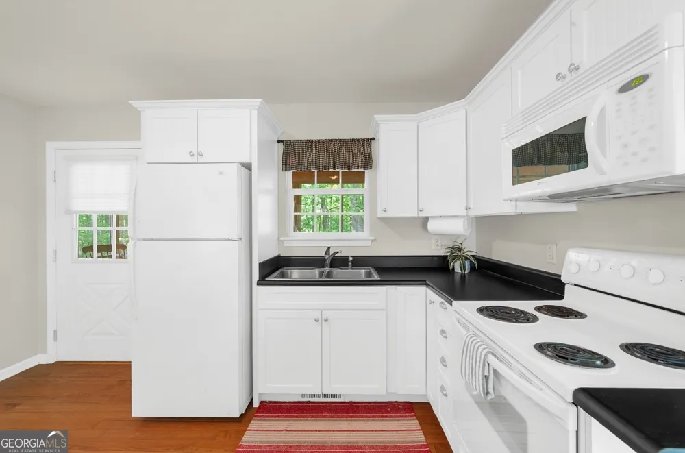 11905 Hutcheson Ferry RD Chattahoochee Hills, GA 30268