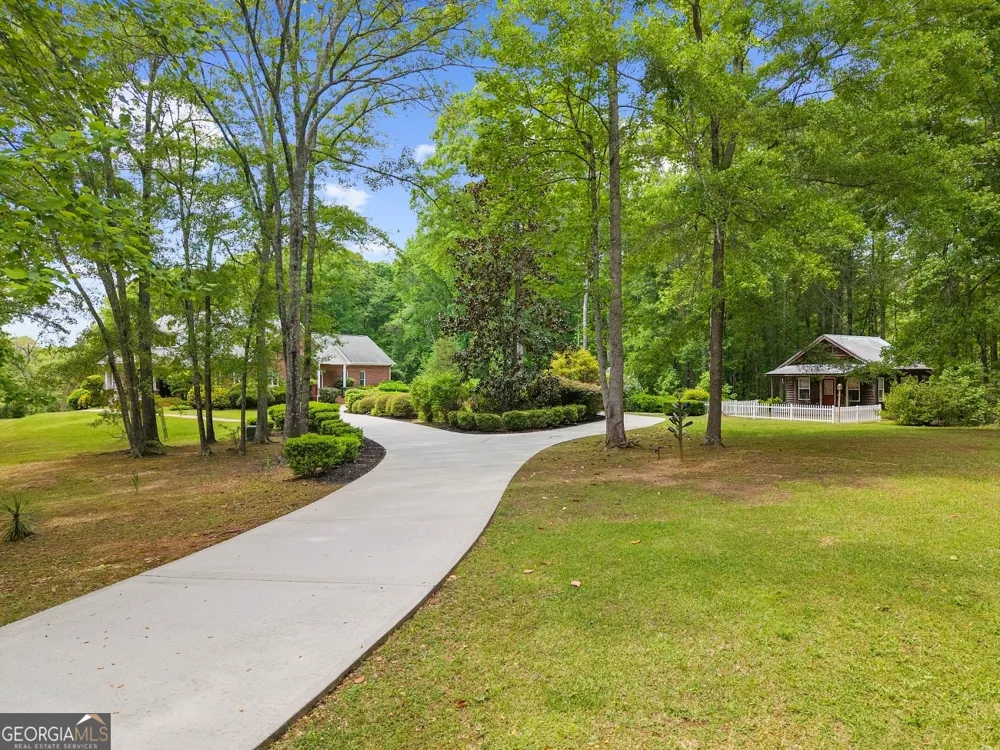 11905 Hutcheson Ferry RD Chattahoochee Hills, GA 30268