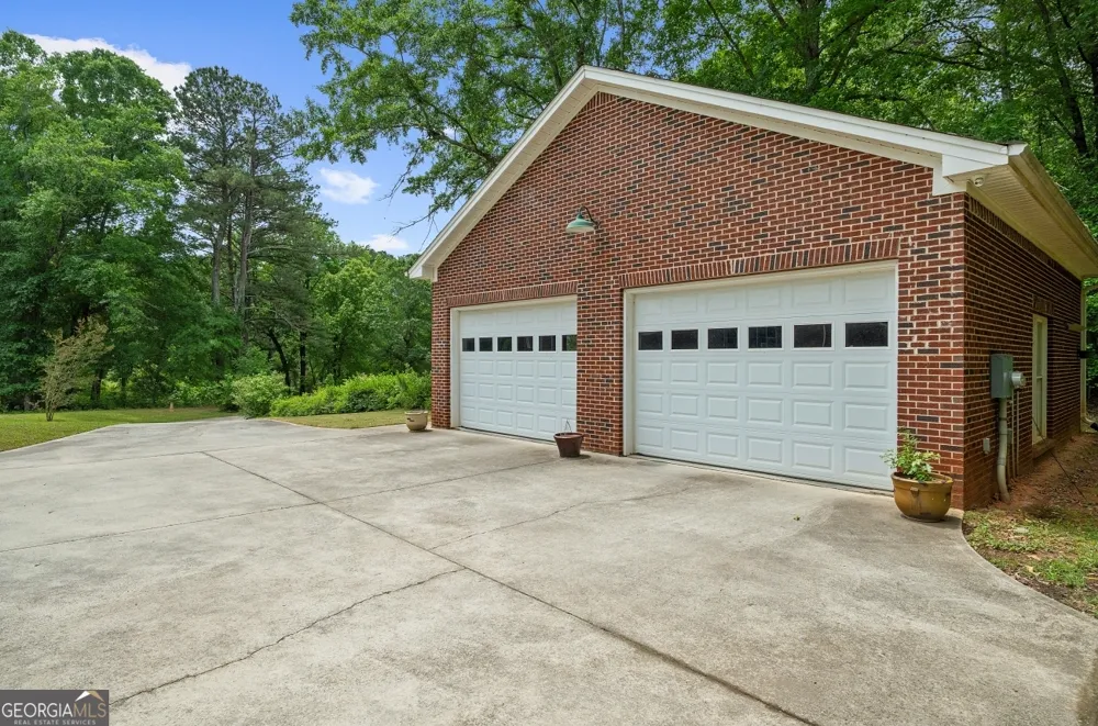 11905 Hutcheson Ferry RD Chattahoochee Hills, GA 30268