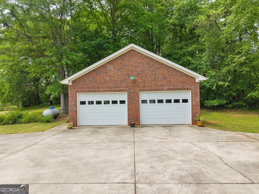 11905 Hutcheson Ferry RD Chattahoochee Hills, GA 30268