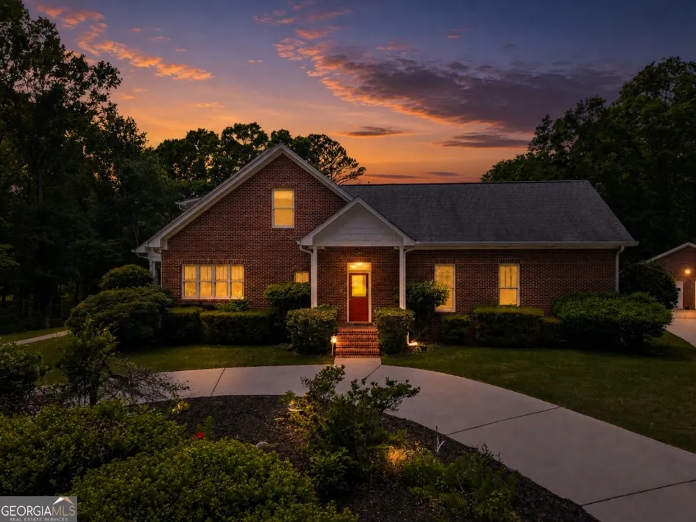 11905 Hutcheson Ferry RD Chattahoochee Hills, GA 30268