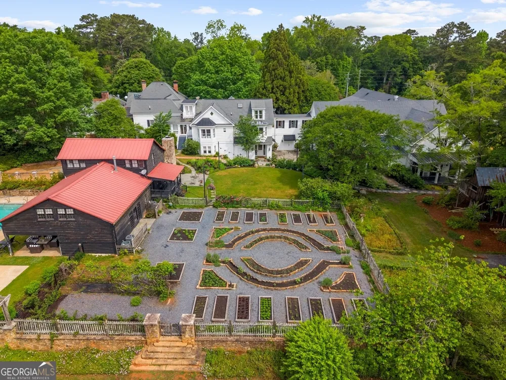 11905 Hutcheson Ferry RD Chattahoochee Hills, GA 30268