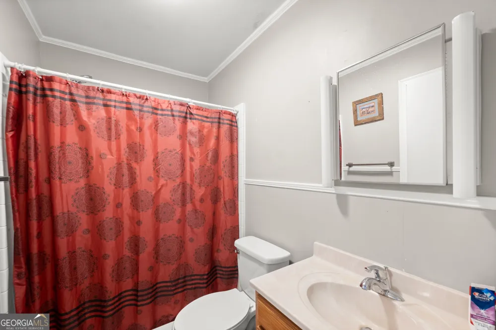 148 Moreland AVE Toccoa, GA 30577