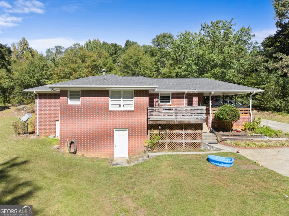 148 Moreland AVE Toccoa, GA 30577