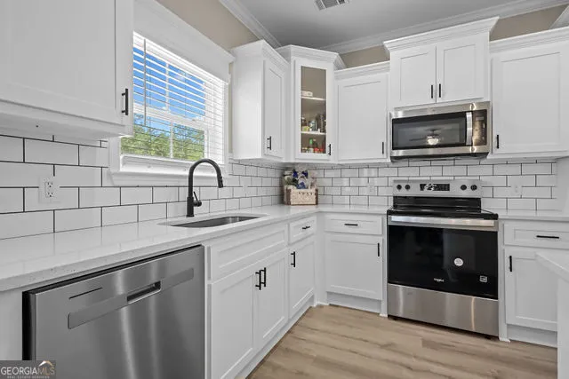 105 Mangrove CT Jesup, GA 31546