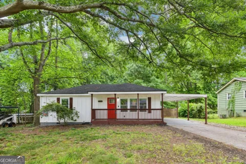 5751 Lisa LN