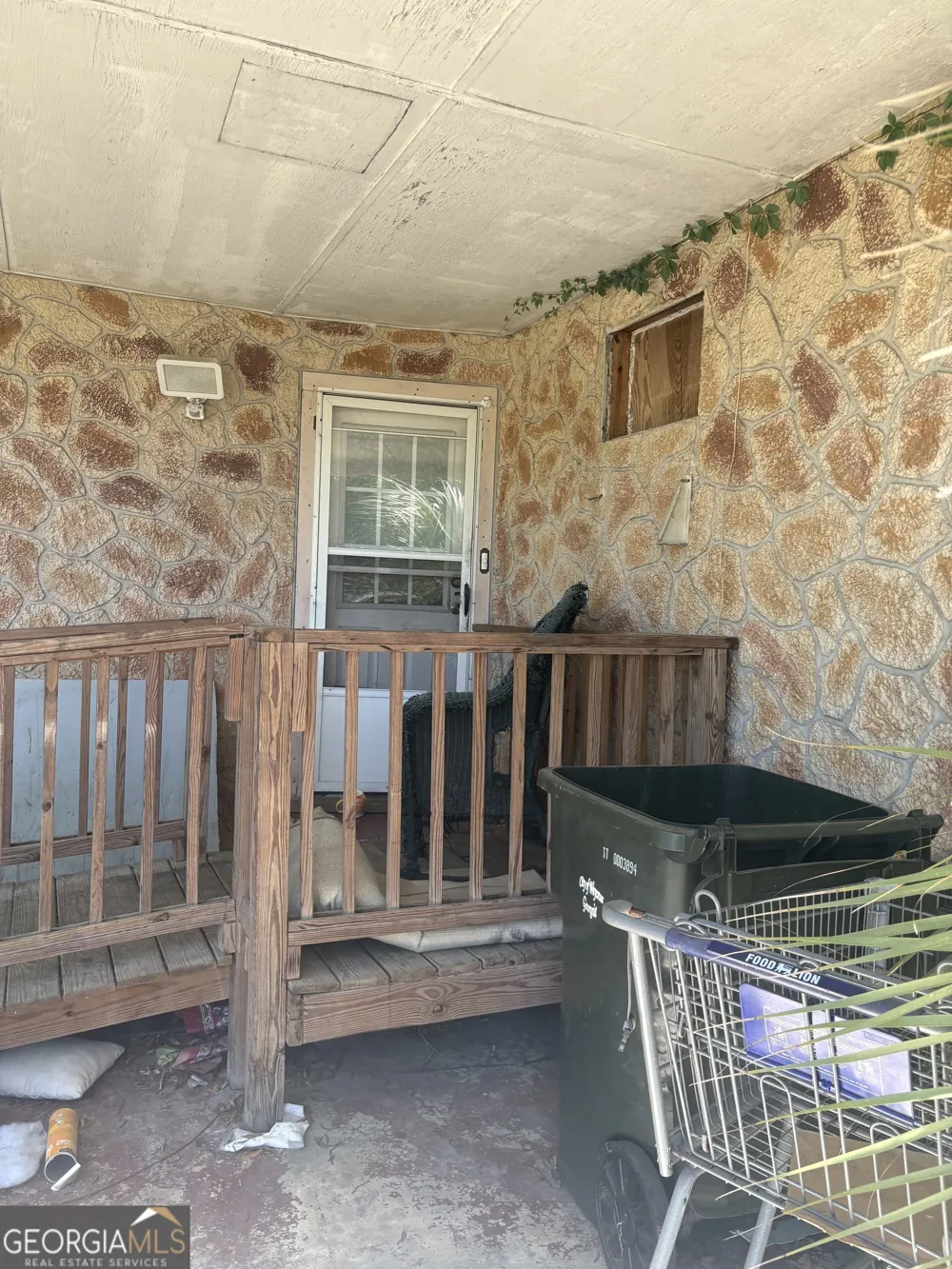 524 Martin Luther King DR Waycross, GA 31501