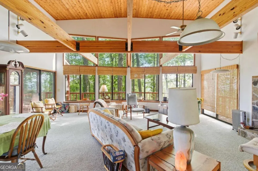 860 Frog Pond RD Hiawassee, GA 30546