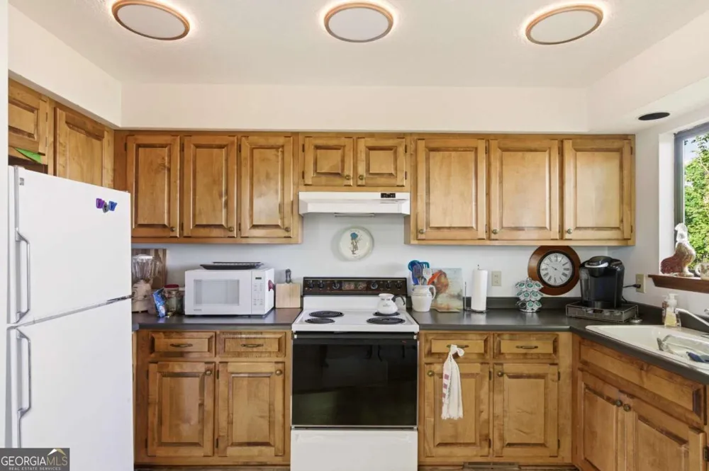 860 Frog Pond RD Hiawassee, GA 30546