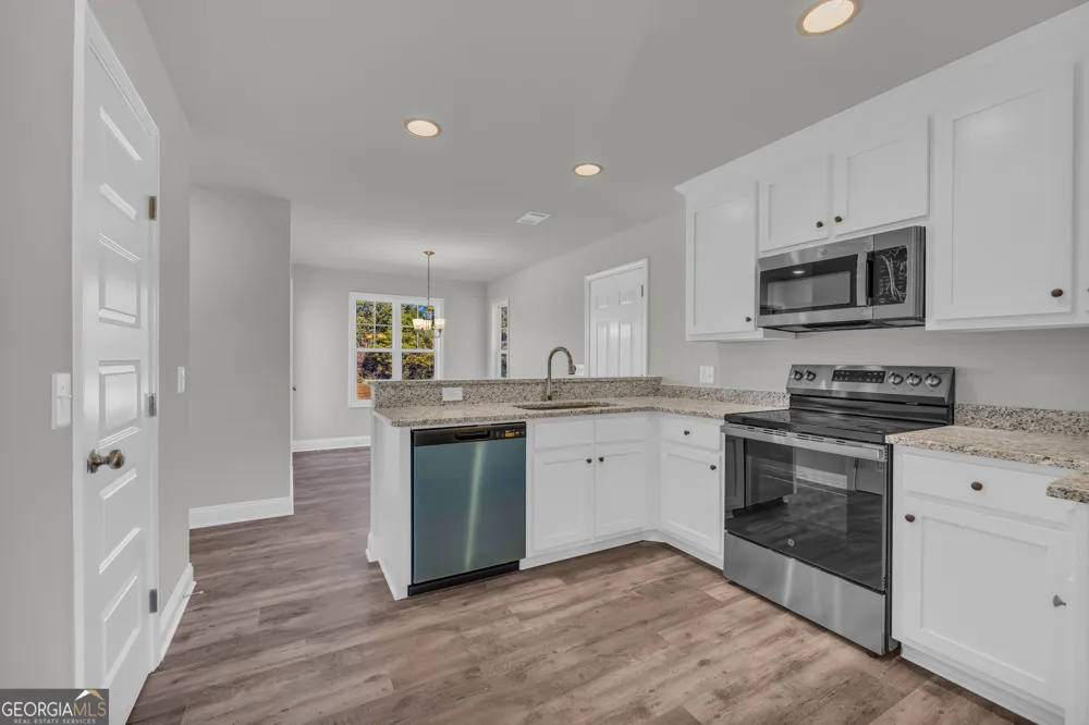 62 Sewell RD Lavonia, GA 30553