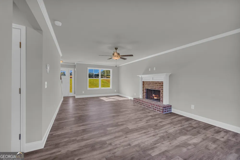 62 Sewell RD Lavonia, GA 30553