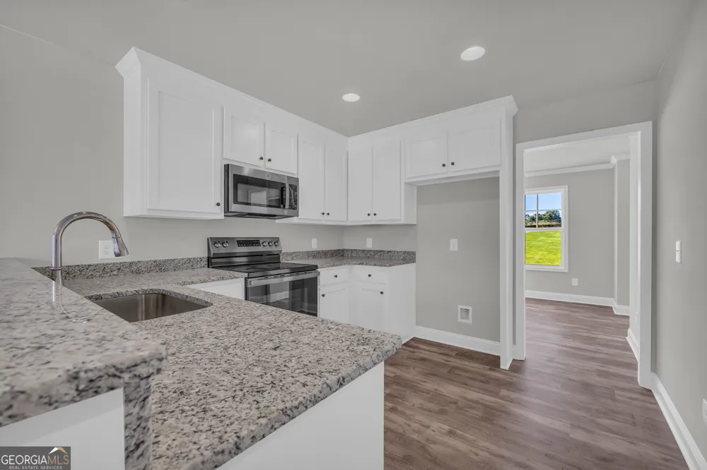 62 Sewell RD Lavonia, GA 30553