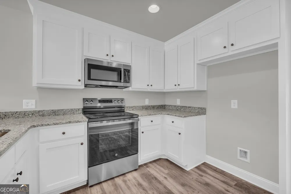 62 Sewell RD Lavonia, GA 30553