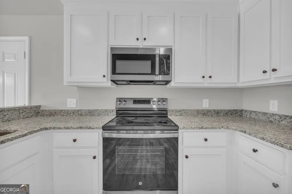 62 Sewell RD Lavonia, GA 30553