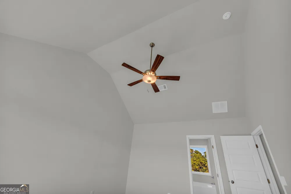 62 Sewell RD Lavonia, GA 30553