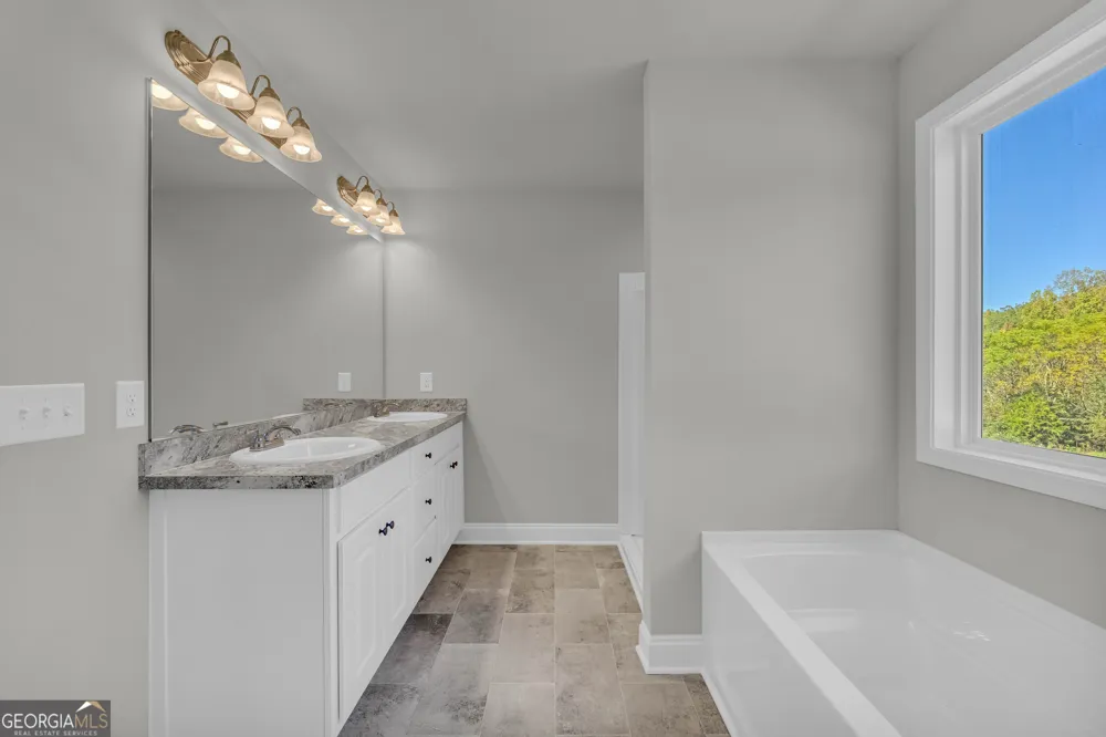62 Sewell RD Lavonia, GA 30553