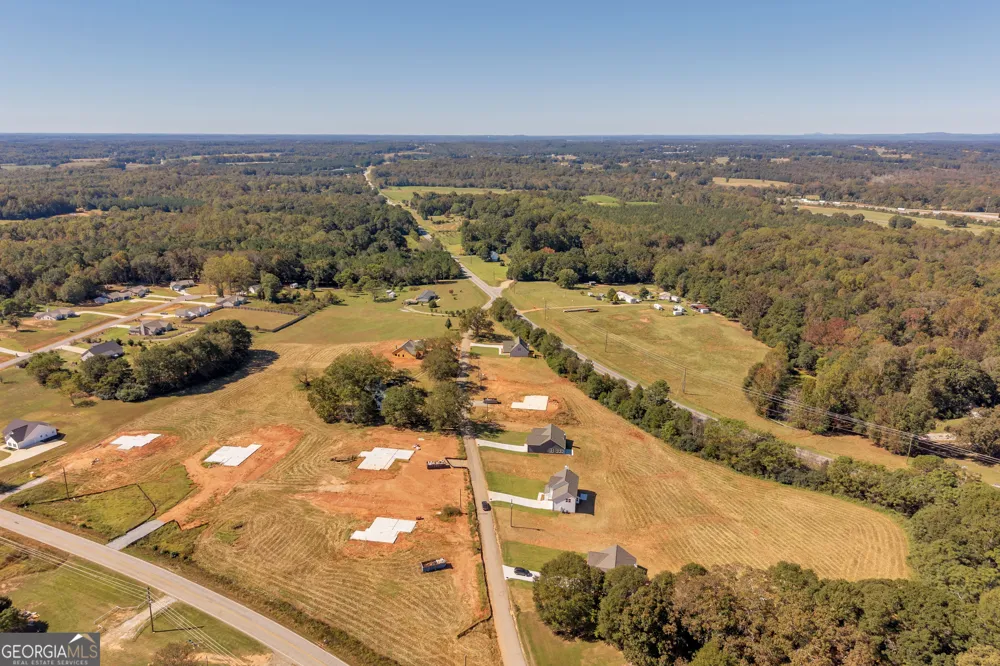 62 Sewell RD Lavonia, GA 30553