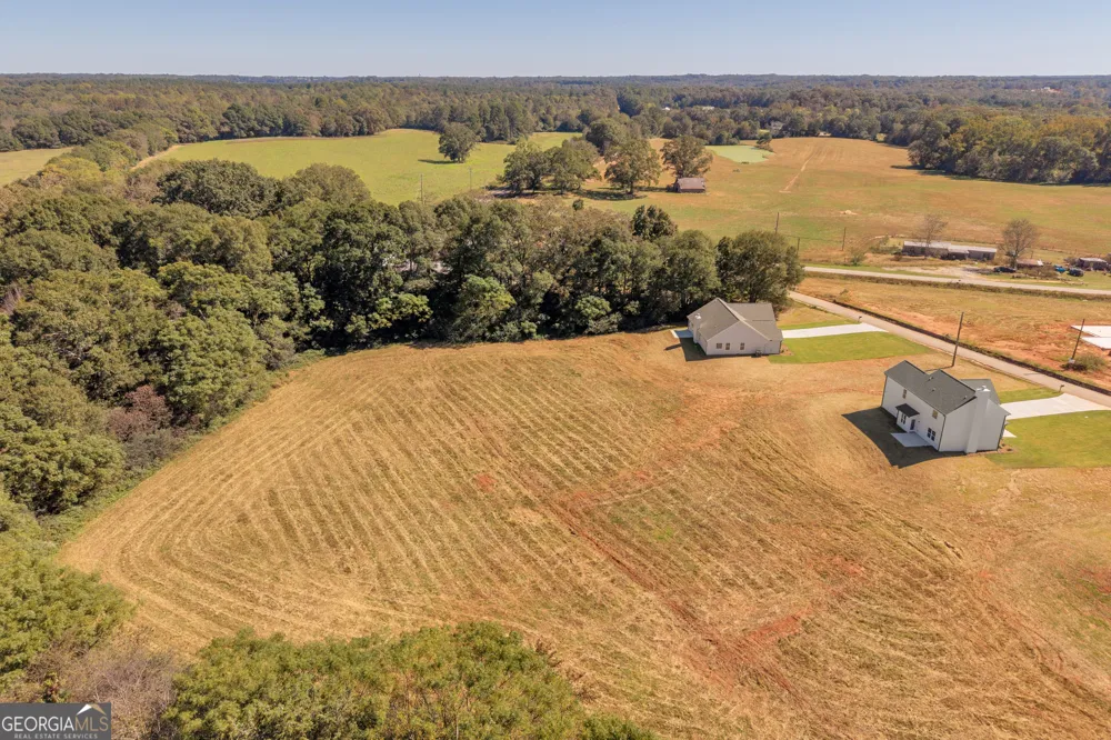62 Sewell RD Lavonia, GA 30553