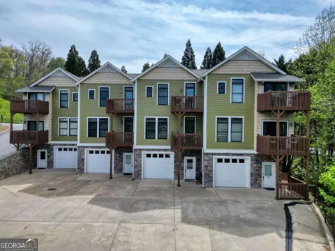 1401 Lakeside RD